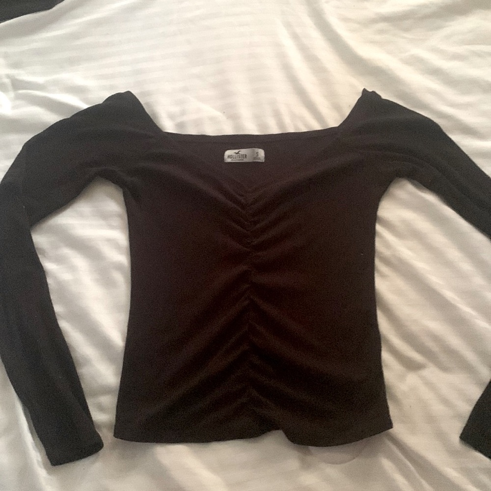 Hollister, Small
